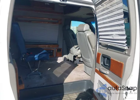 1998 Chevrolet Chevy Van G1500 from USA, damaged, VIN 1GBFG15R1W1008425